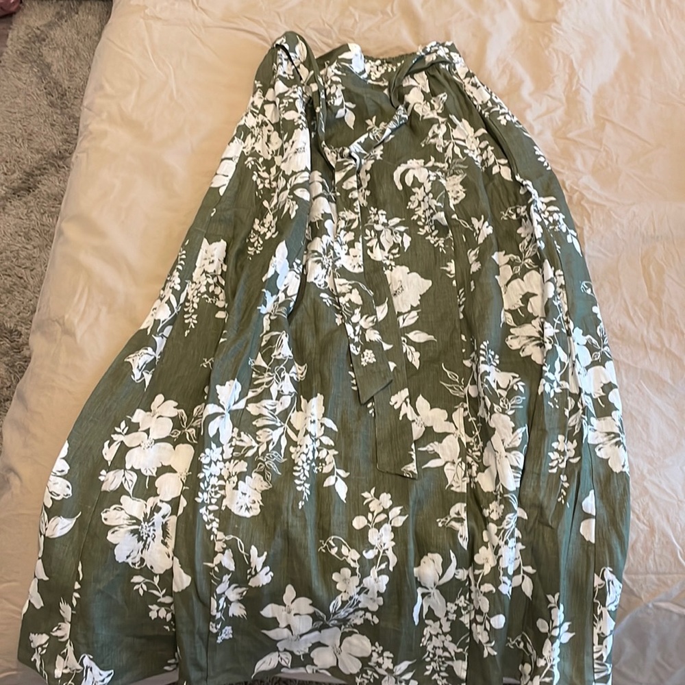 Reformation Green and White Floral Skirt - Picture 2 of 3